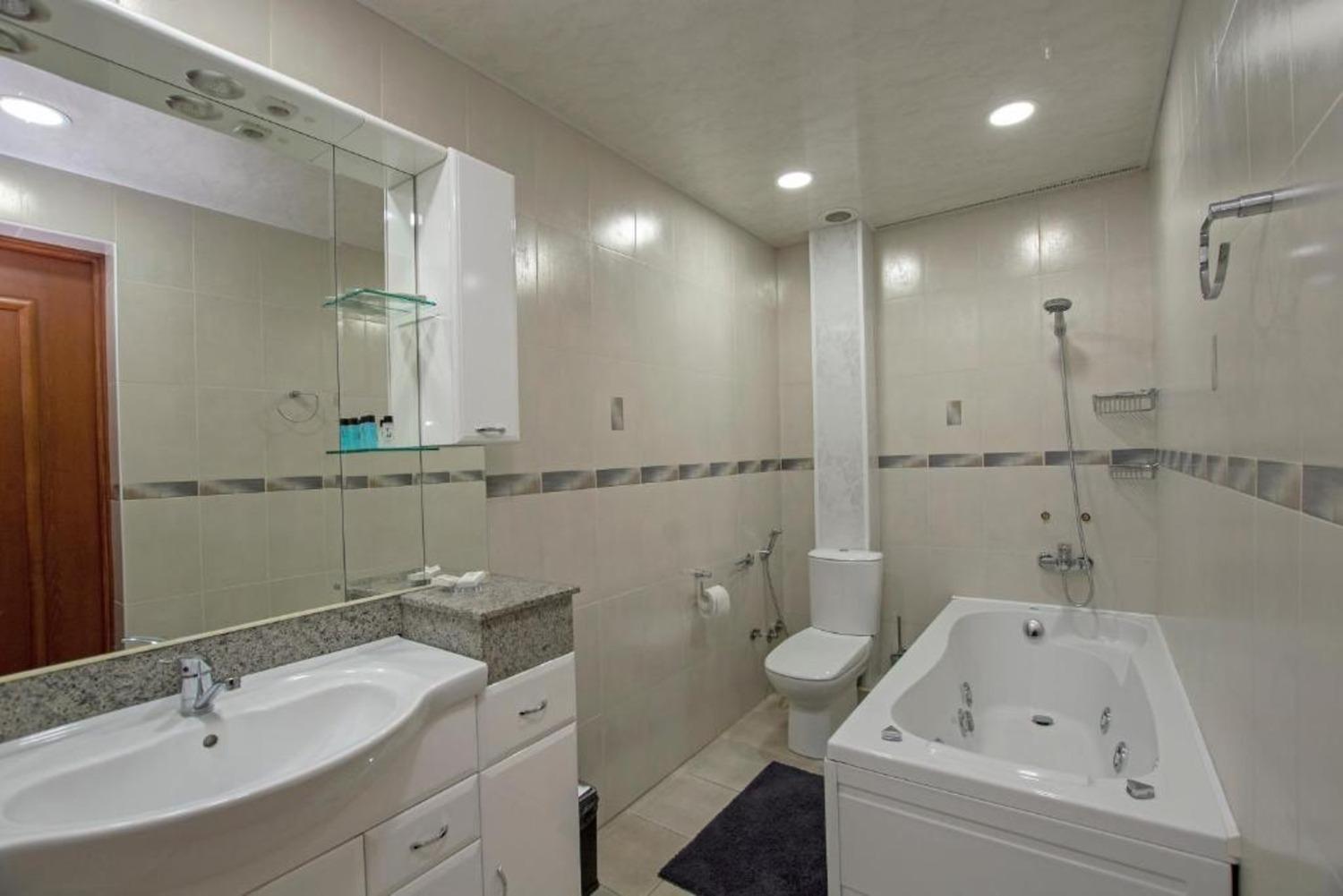 Hotel Season Jereván Kültér fotó