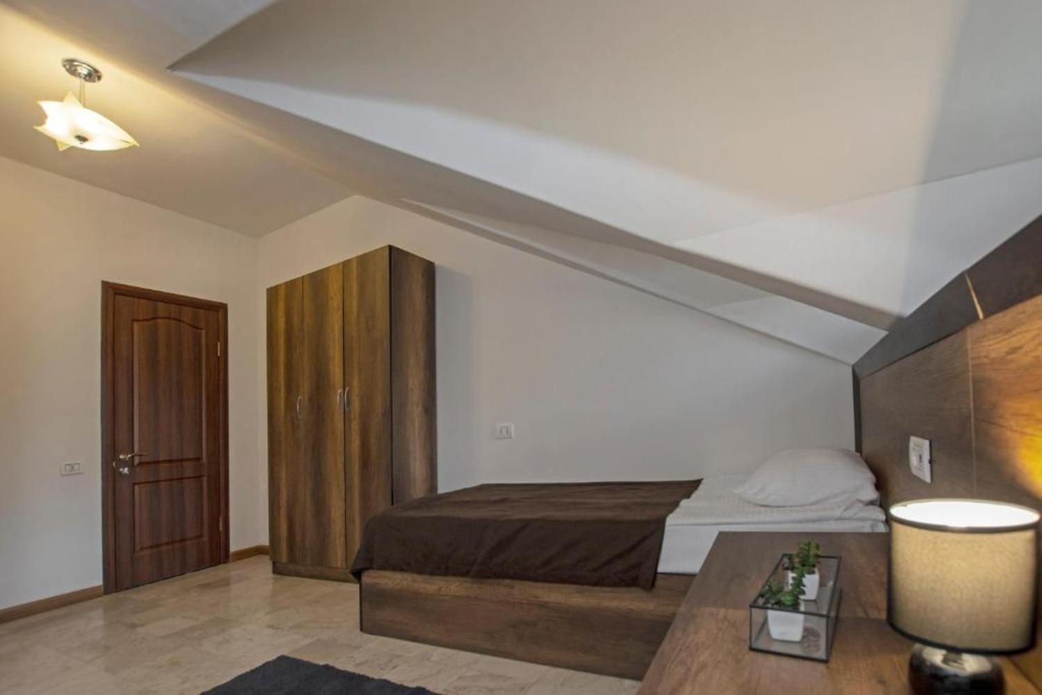 Hotel Season Jereván Kültér fotó