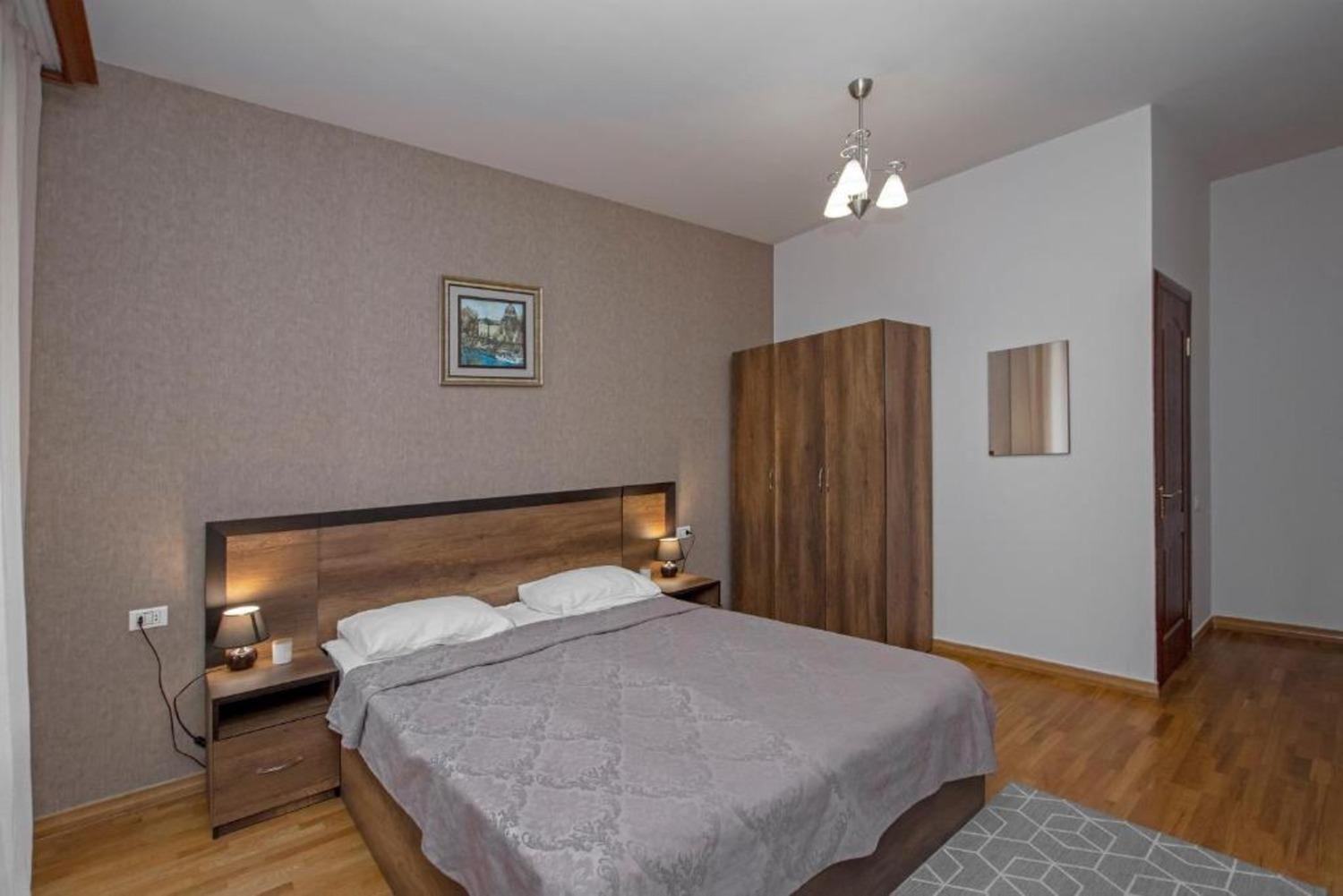 Hotel Season Jereván Kültér fotó