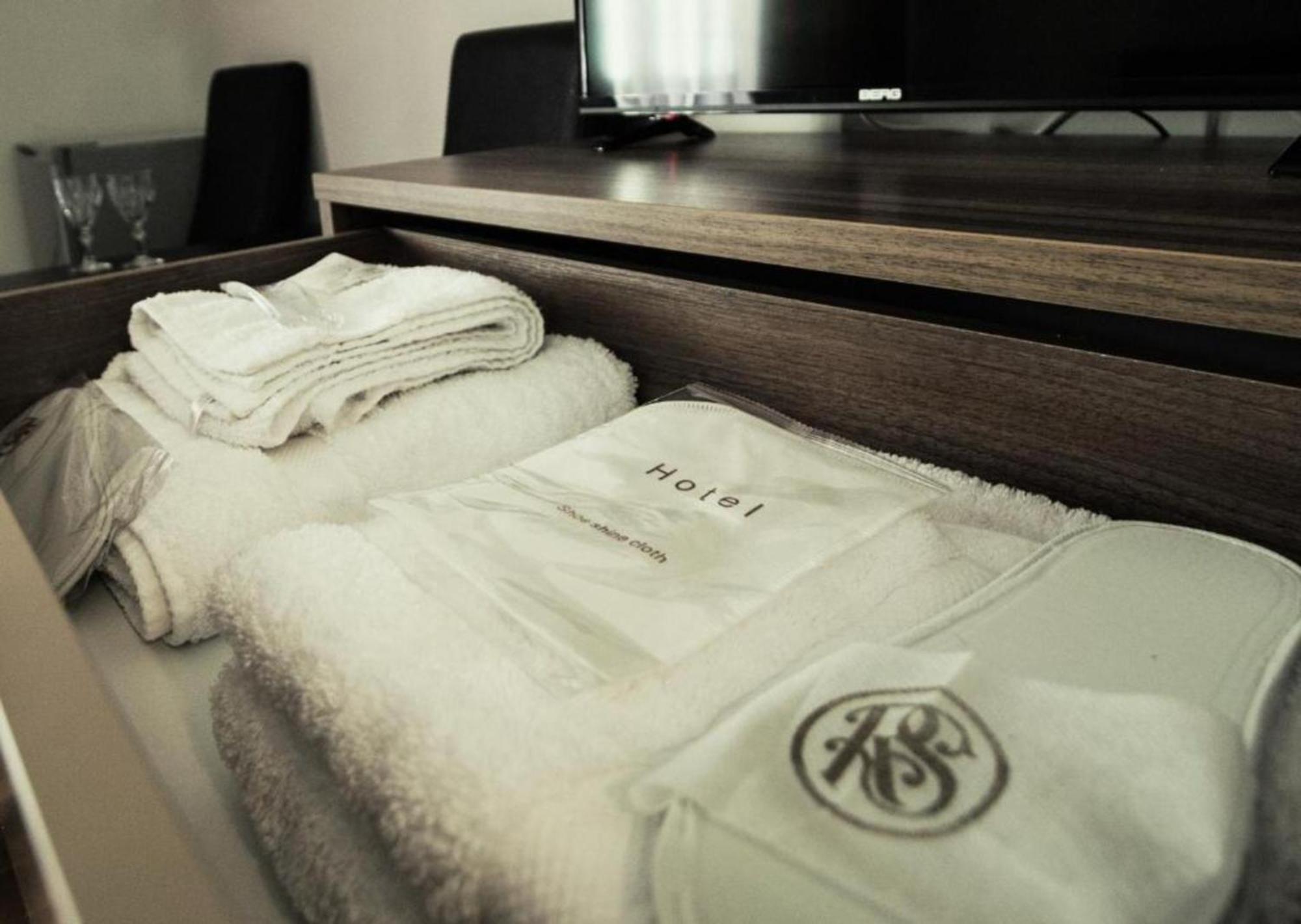 Hotel Season Jereván Kültér fotó